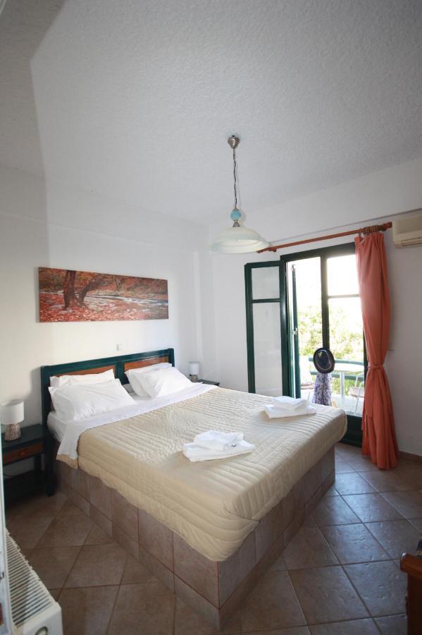 Cyclades Beach Apartments Chrisopigi  المظهر الخارجي الصورة
